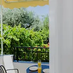 Zoi Luxury